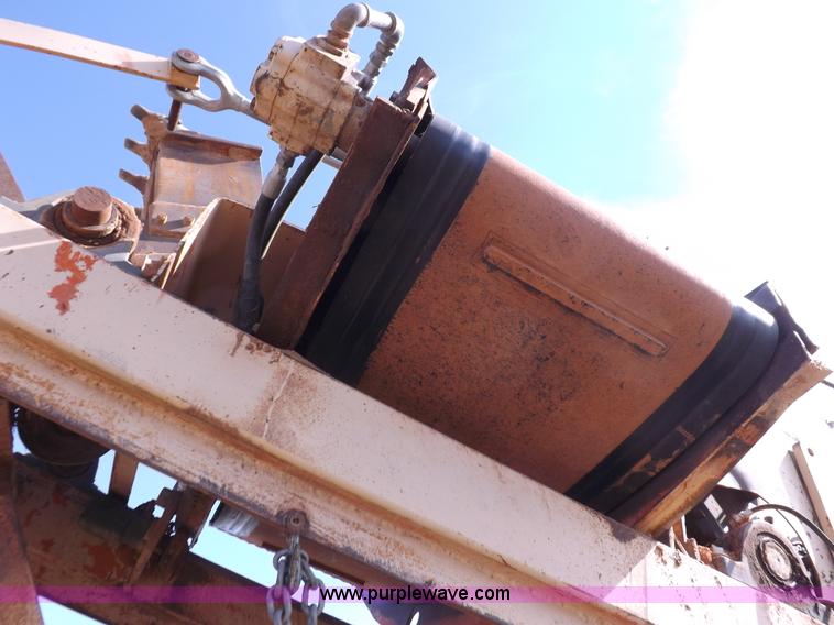 image for item I7591 1977 Koehring 700 wheel trencher