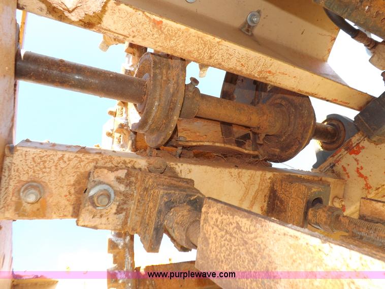 image for item I7591 1977 Koehring 700 wheel trencher