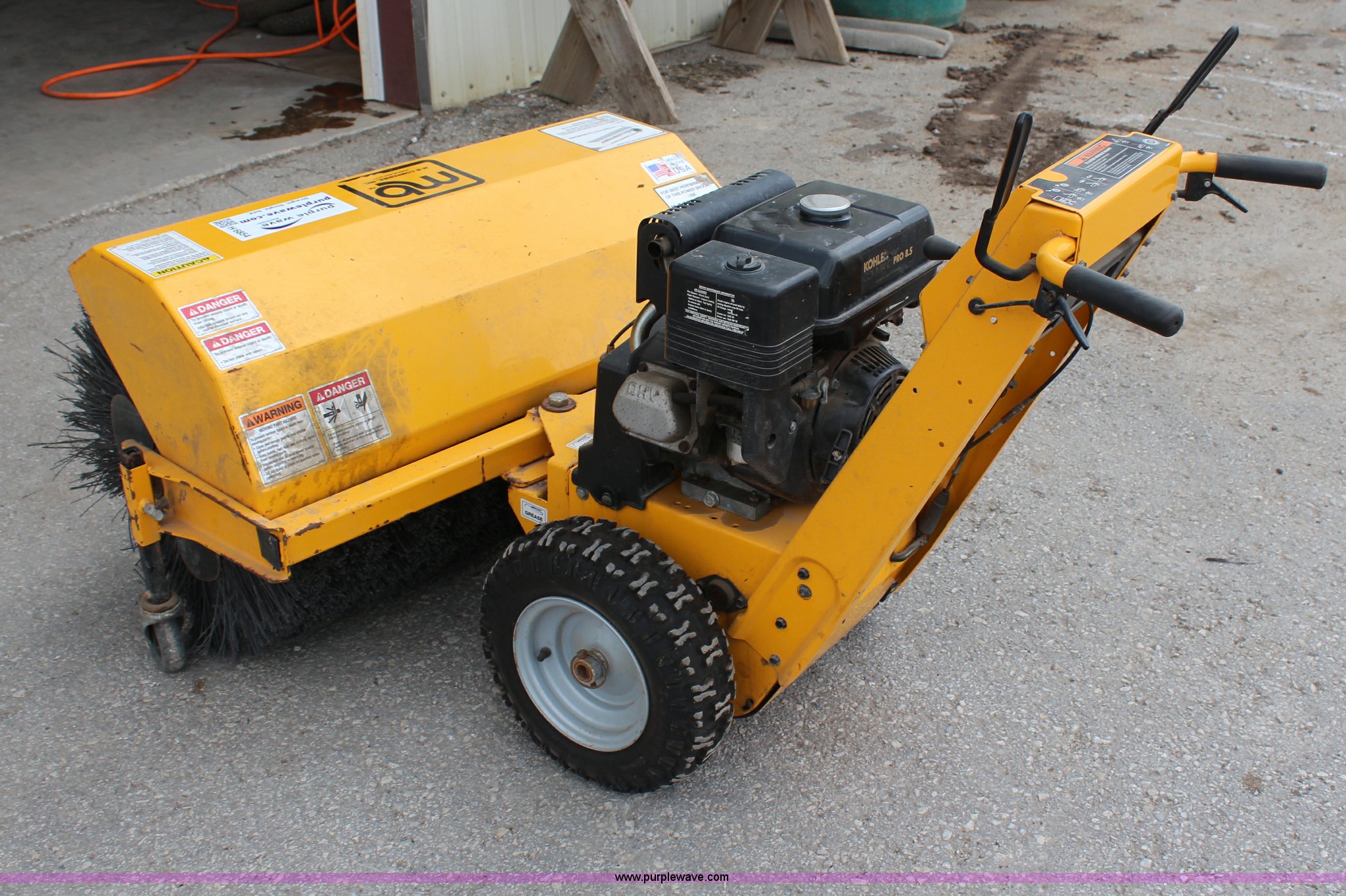 MB broom in Shawnee, KS Item H6854 sold Purple Wave