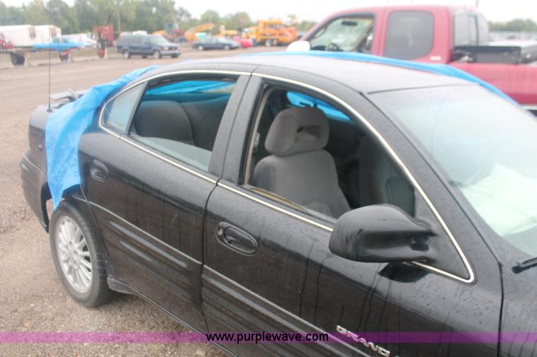 image for item H4216 1999 Pontiac Grand AM SE