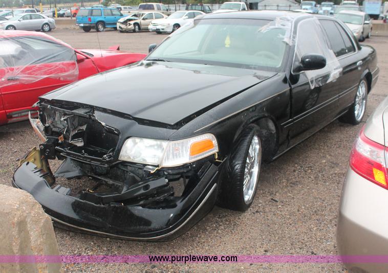 image for item H4217 1997 Ford Crown Victoria LX