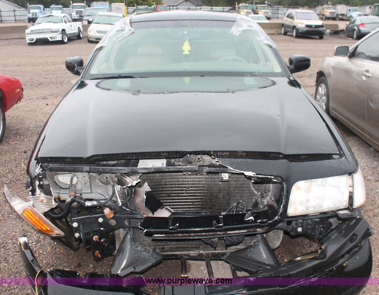 image for item H4217 1997 Ford Crown Victoria LX