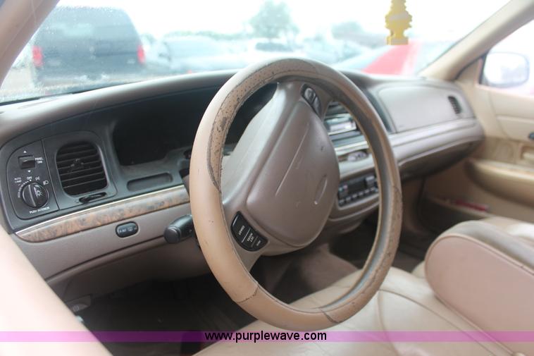 image for item H4217 1997 Ford Crown Victoria LX