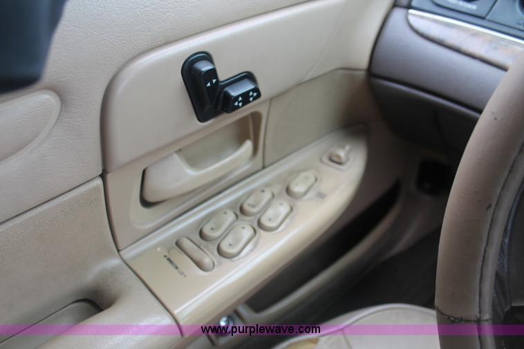 image for item H4217 1997 Ford Crown Victoria LX