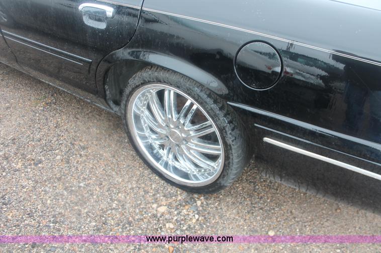 image for item H4217 1997 Ford Crown Victoria LX