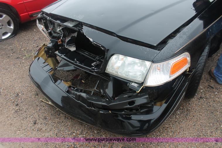 image for item H4217 1997 Ford Crown Victoria LX