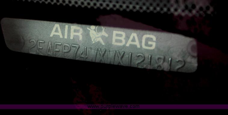 image for item H4217 1997 Ford Crown Victoria LX