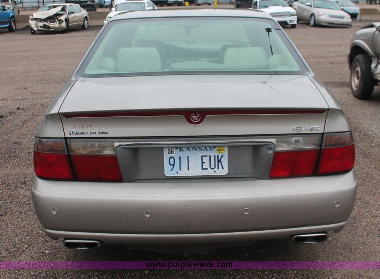 image for item H4219 2002 Cadillac Seville SLS