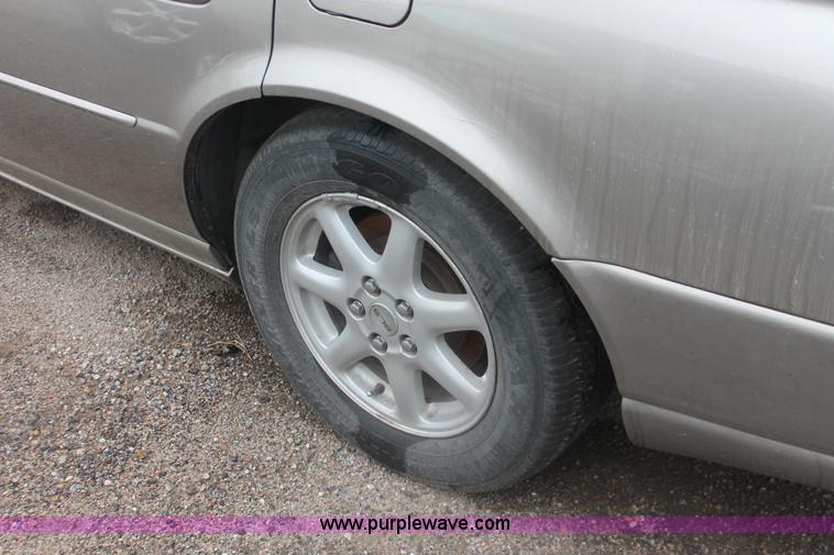 image for item H4219 2002 Cadillac Seville SLS