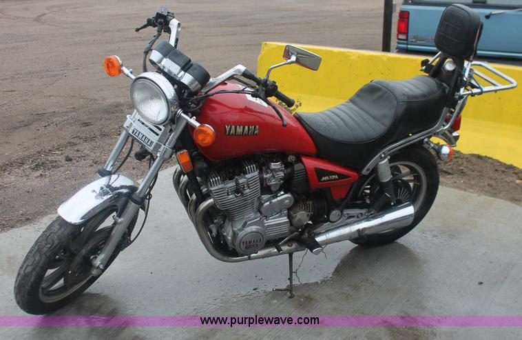 image for item H4222 1982 Yamaha Maxima 1100 motorcycle