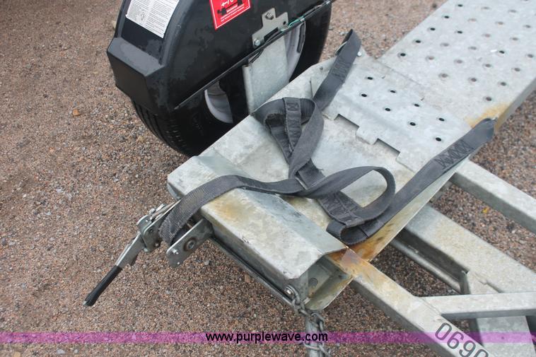 image for item H4223 2011 Dethmers GR200B car dolly