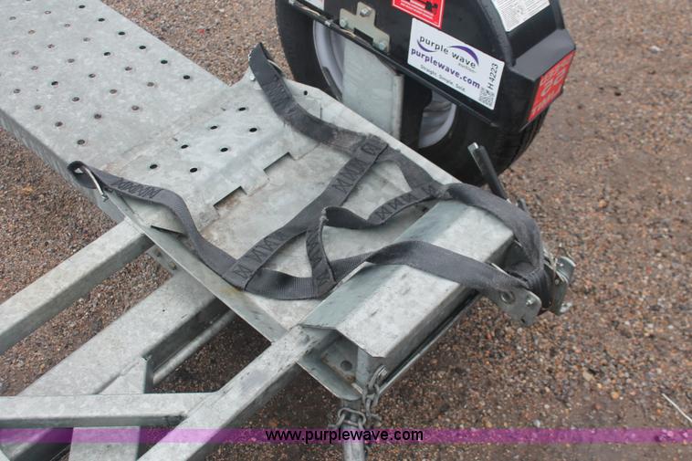 image for item H4223 2011 Dethmers GR200B car dolly