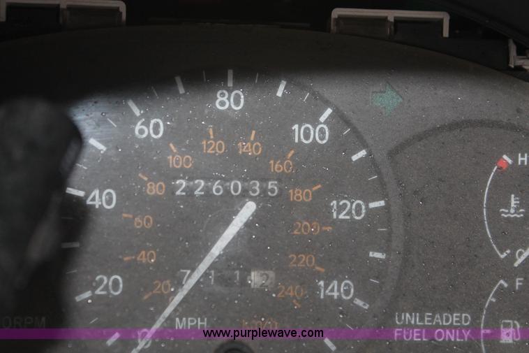 image for item H4224 1994 Toyota Celica ST