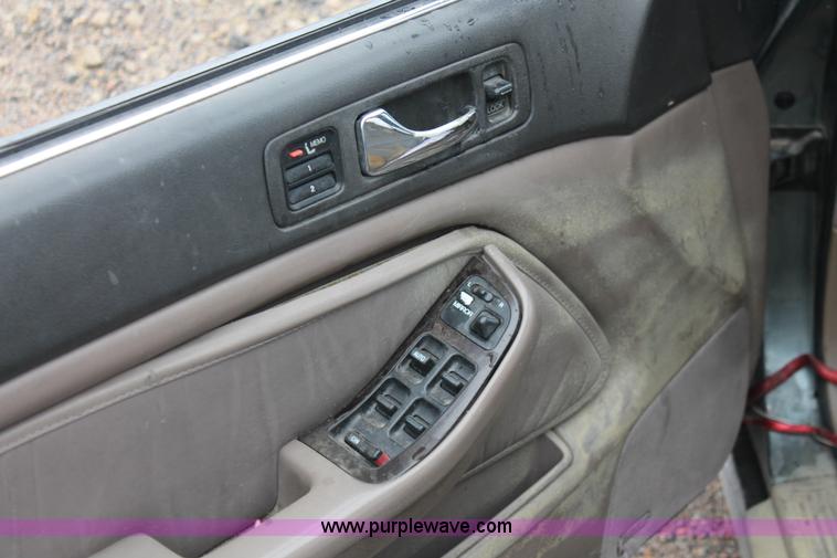 image for item H4228 1993 Acura Legend L