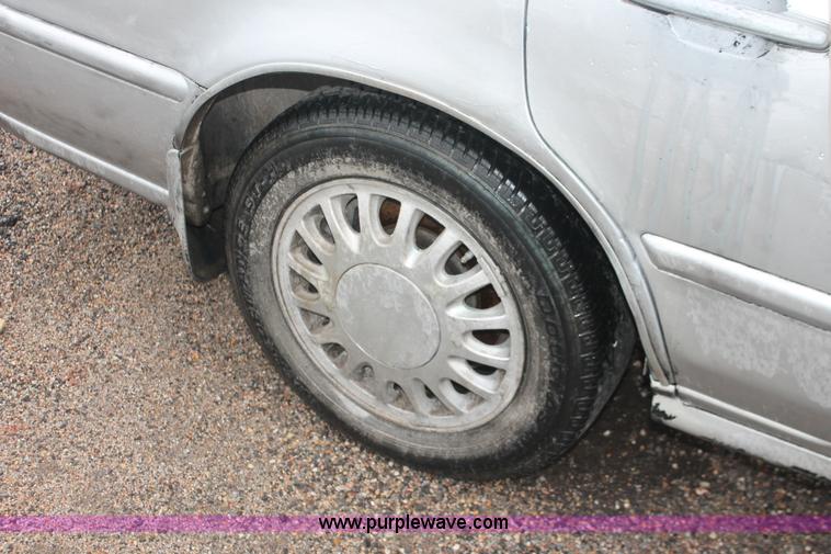 image for item H4228 1993 Acura Legend L