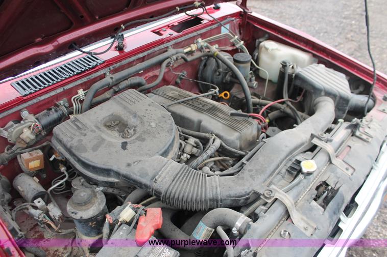 image for item H4230 1994 Nissan XE pickup truck