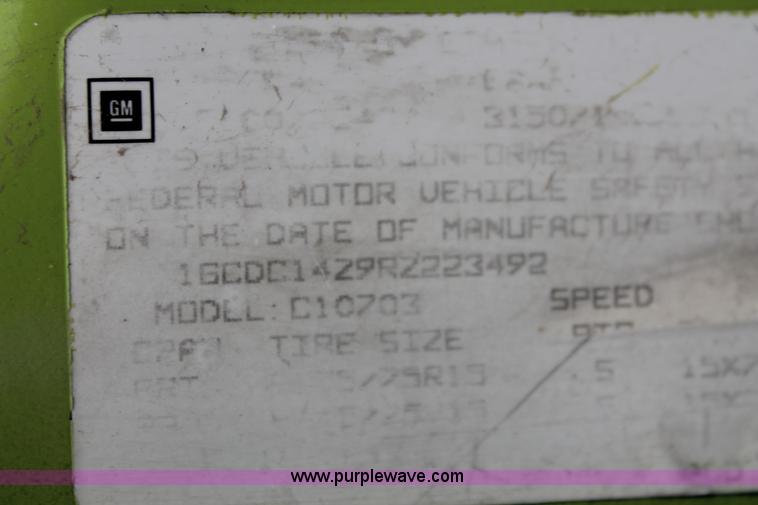 image for item H4231 1994 Chevrolet Silverado 1500 pickup truck