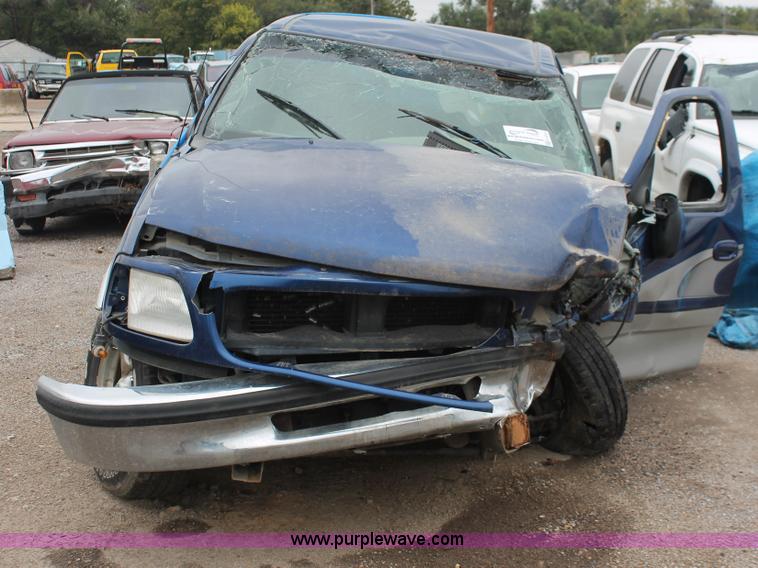 image for item H4233 1998 Ford F150 XLT SuperCab pickup truck