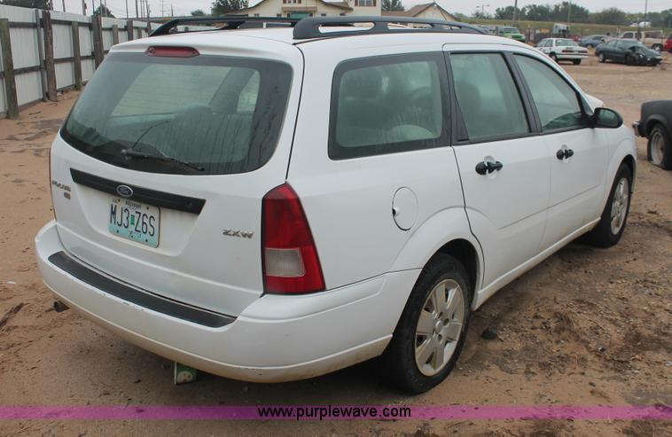 image for item H4234 2006 Ford Focus ZXW SE