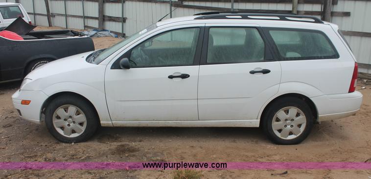 image for item H4234 2006 Ford Focus ZXW SE