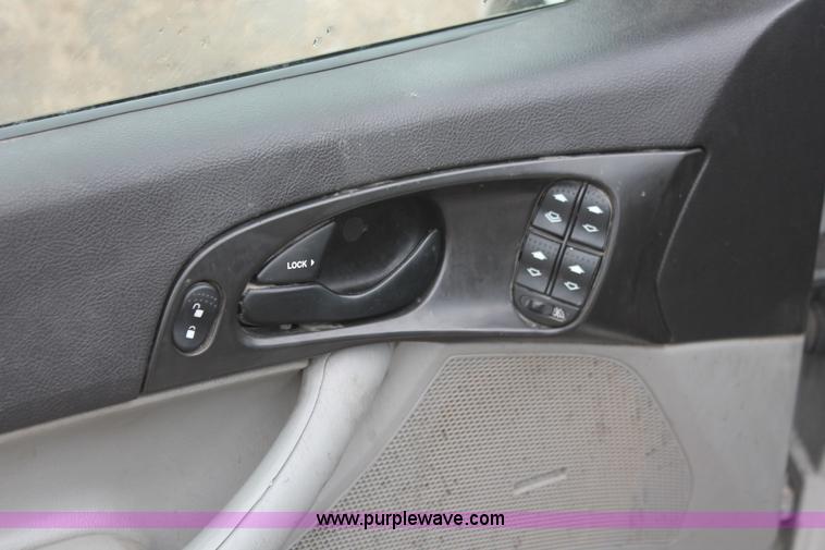 image for item H4234 2006 Ford Focus ZXW SE