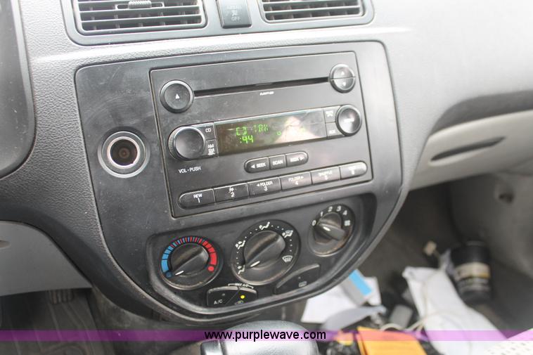 image for item H4234 2006 Ford Focus ZXW SE