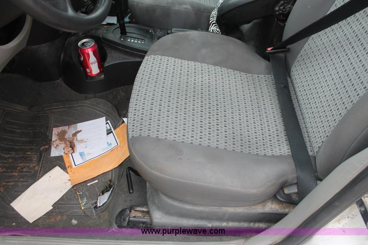 image for item H4234 2006 Ford Focus ZXW SE