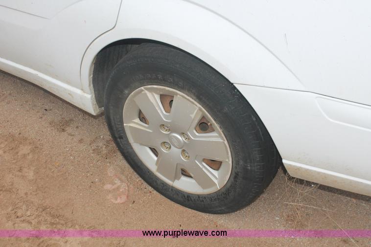 image for item H4234 2006 Ford Focus ZXW SE