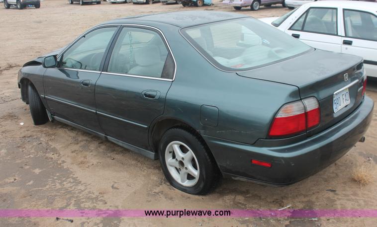 image for item H4235 1997 Honda Accord