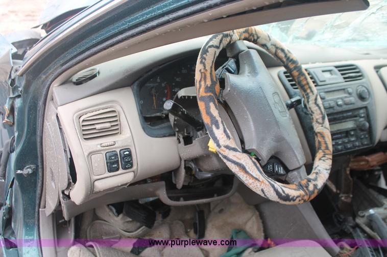 image for item H4236 2002 Honda Accord EX