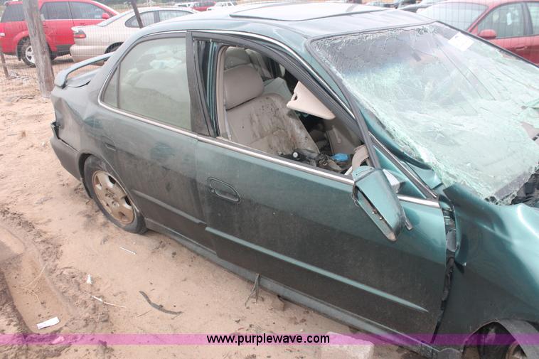 image for item H4236 2002 Honda Accord EX