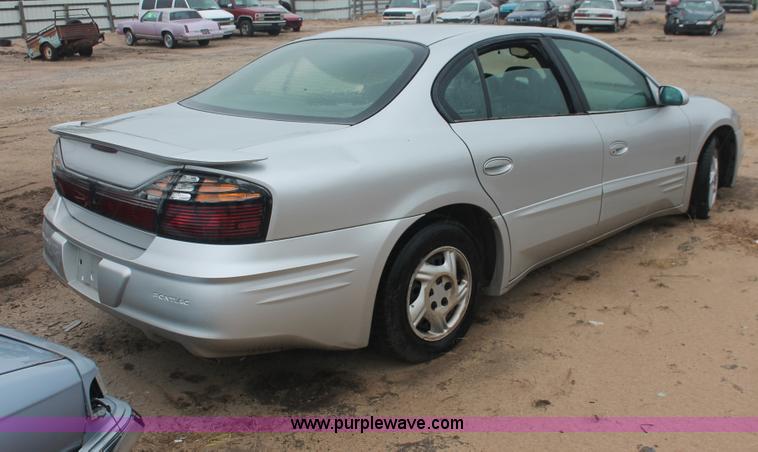 image for item H4237 2001 Pontiac Bonneville SLE