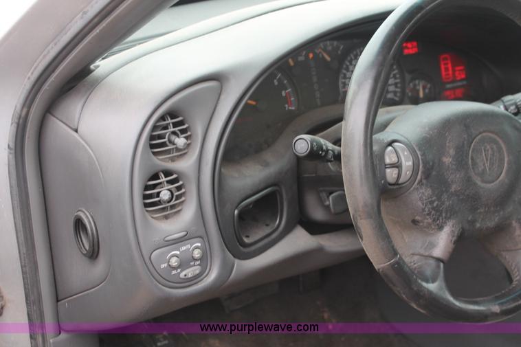 image for item H4237 2001 Pontiac Bonneville SLE