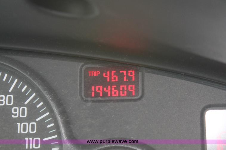 image for item H4237 2001 Pontiac Bonneville SLE