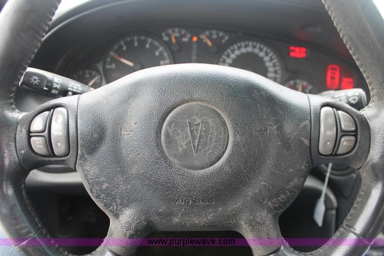 image for item H4237 2001 Pontiac Bonneville SLE