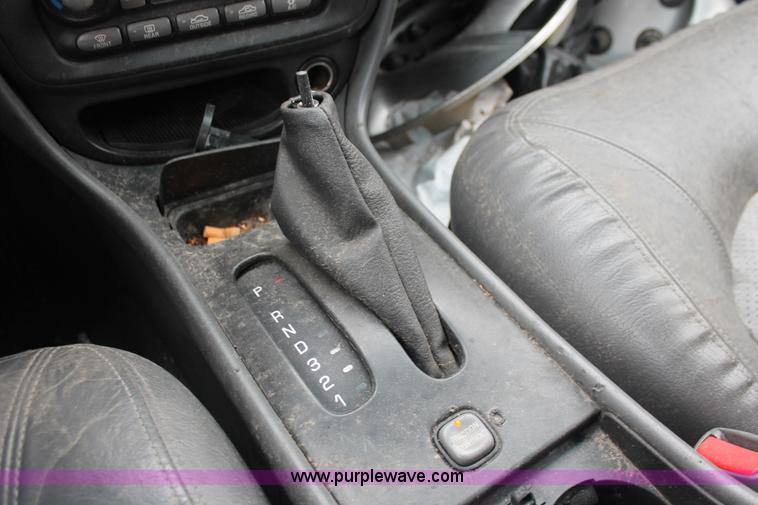 image for item H4237 2001 Pontiac Bonneville SLE