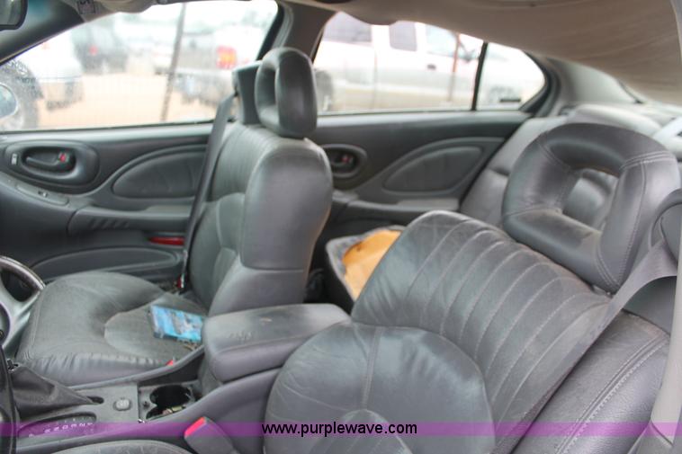 image for item H4237 2001 Pontiac Bonneville SLE