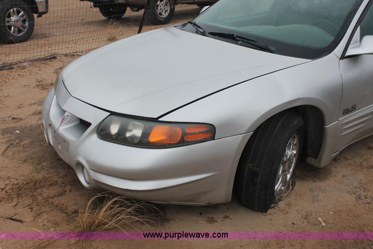 image for item H4237 2001 Pontiac Bonneville SLE