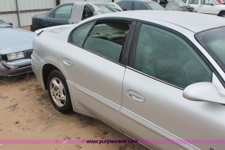 image for item H4237 2001 Pontiac Bonneville SLE