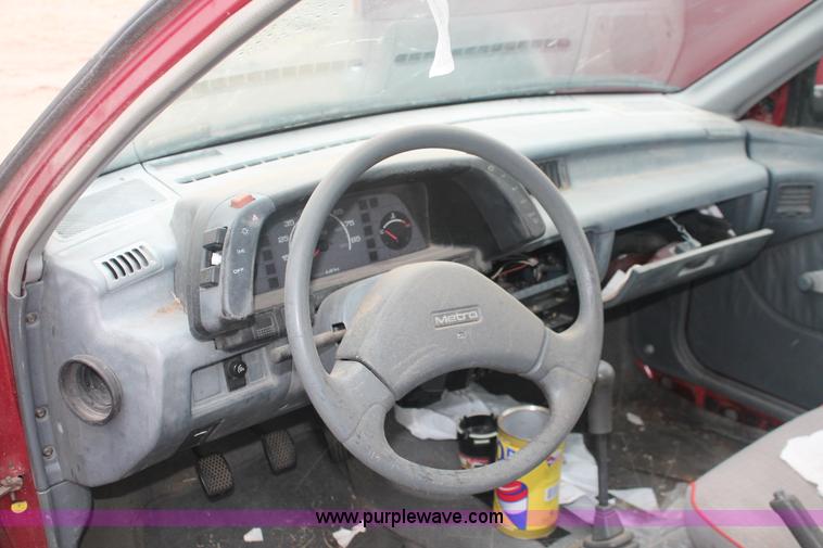 image for item H4238 1991 Geo Metro LSi