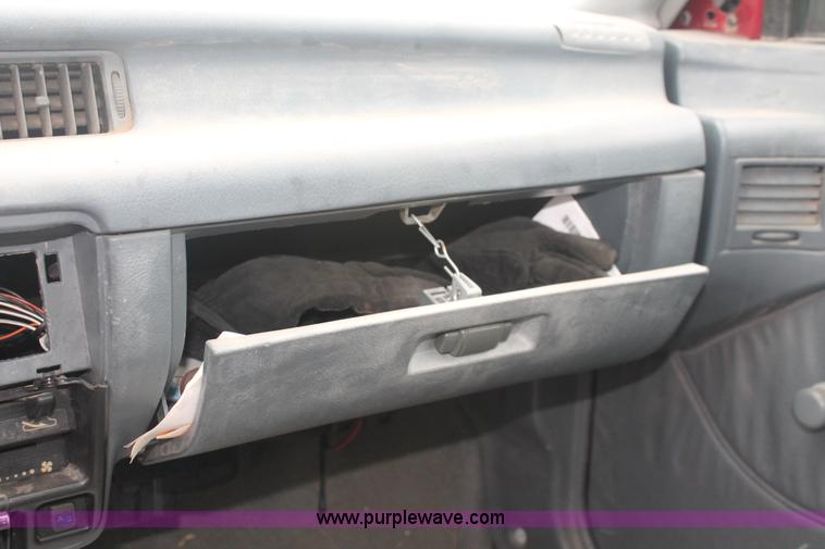 image for item H4238 1991 Geo Metro LSi