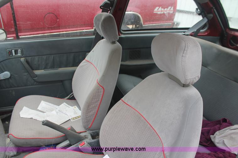 image for item H4238 1991 Geo Metro LSi