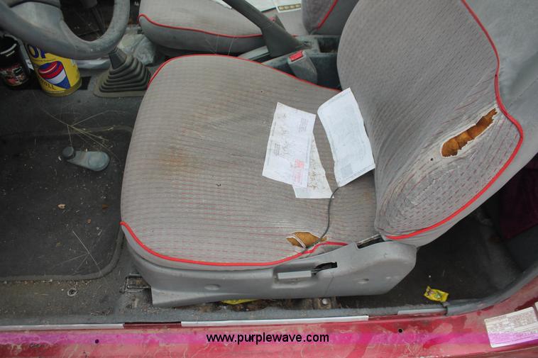 image for item H4238 1991 Geo Metro LSi