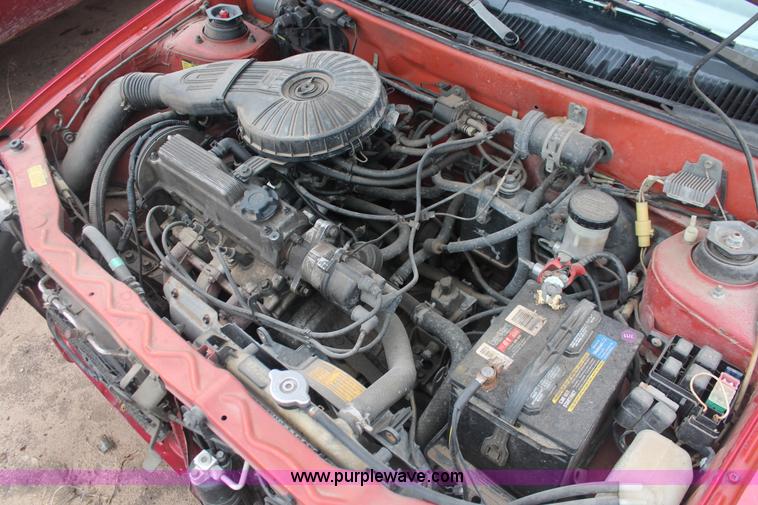 image for item H4238 1991 Geo Metro LSi