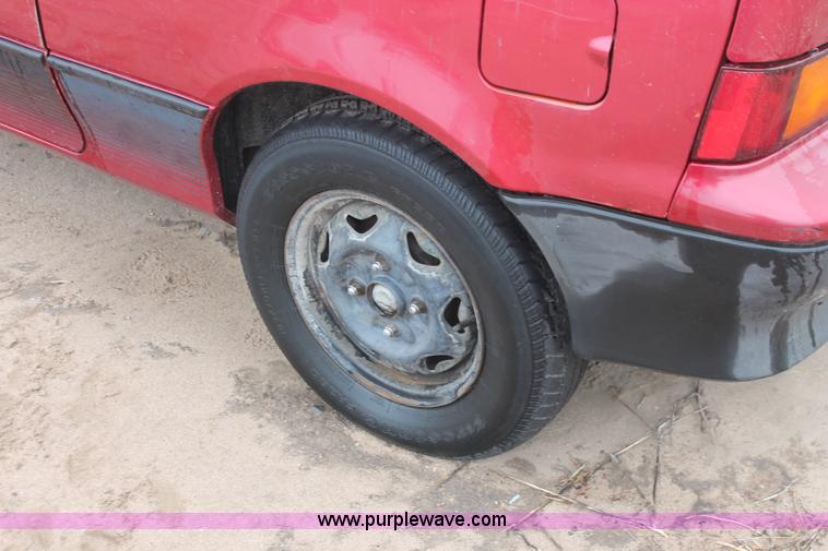 image for item H4238 1991 Geo Metro LSi