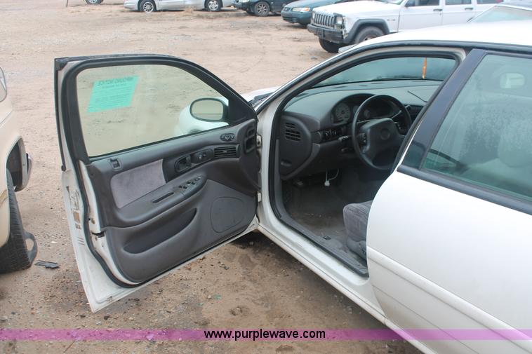 image for item H4239 1997 Dodge Intrepid