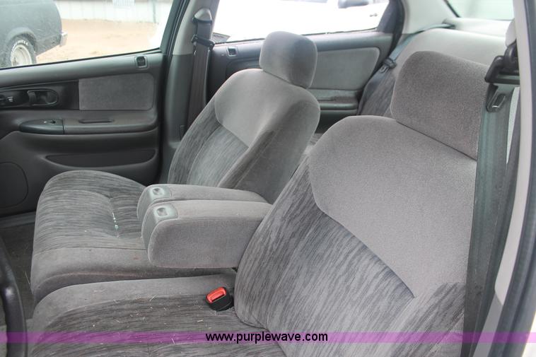 image for item H4239 1997 Dodge Intrepid