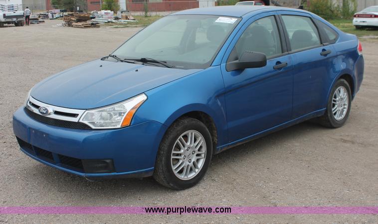 image for item H4245 2010 Ford Focus SE