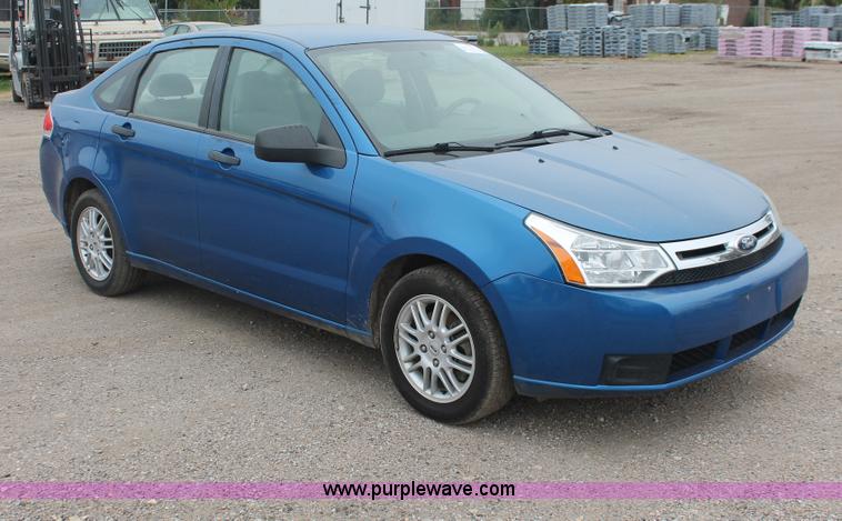 image for item H4245 2010 Ford Focus SE