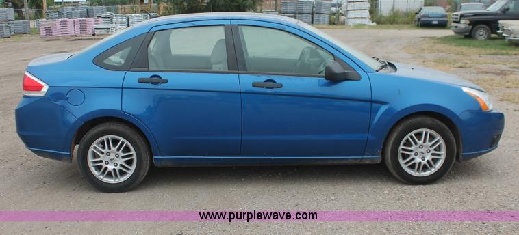 image for item H4245 2010 Ford Focus SE